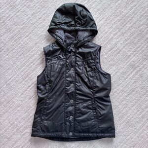 REI Women's Black Quilted Faux-Fur Lined Hooded Vest XS